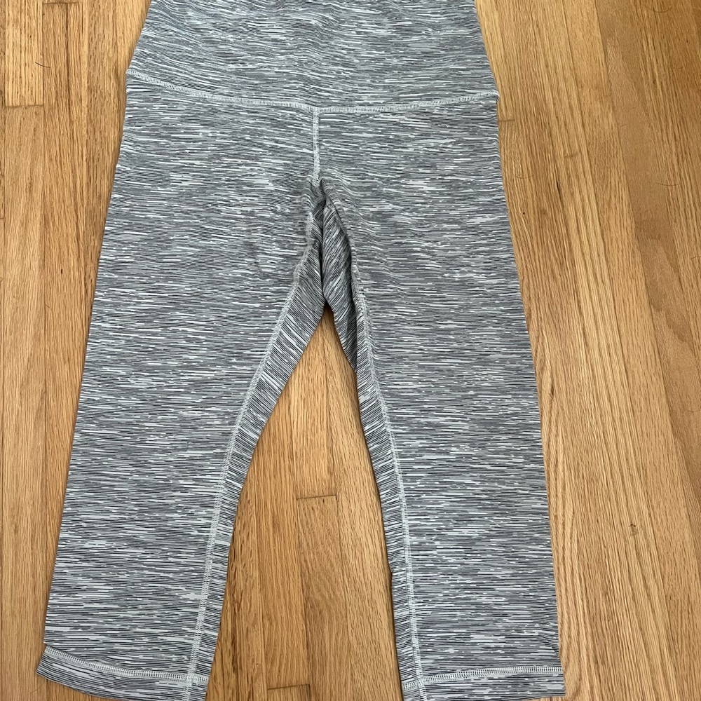 Lululemon cropped leggings